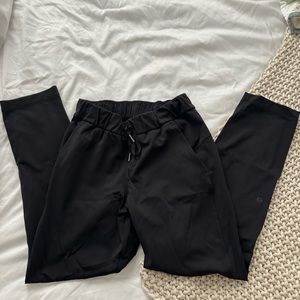 Lululemon On The Fly Pant